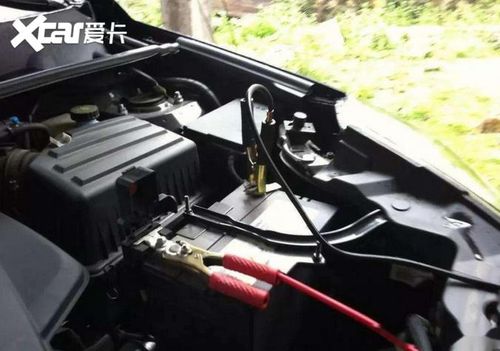 汽车电瓶加多少升