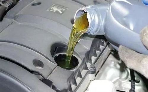 一般汽车机油加多少升