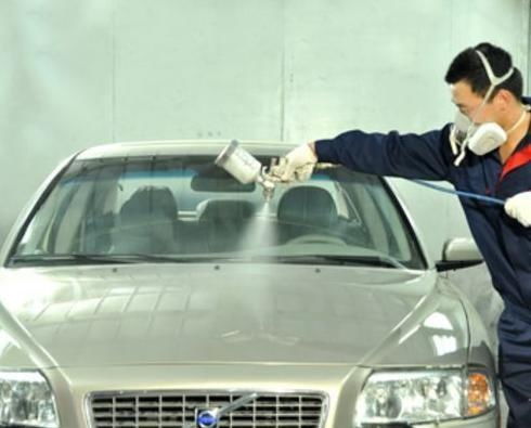 汽车喷漆改色多少钱 汽车喷漆改色多少钱