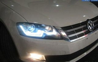 汽车大灯多少伏的