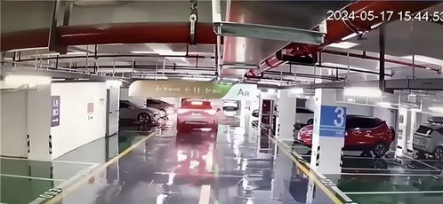 官方回应低劣卫生巾暗黑生产线