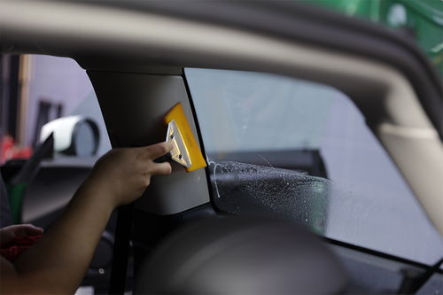 汽车防紫外线膜多少钱