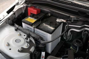 汽车电瓶使用时电压多少