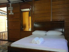 美国汽车旅馆多少钱