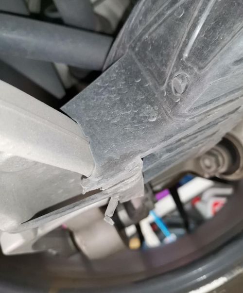 汽车换水泵需要多少螺丝