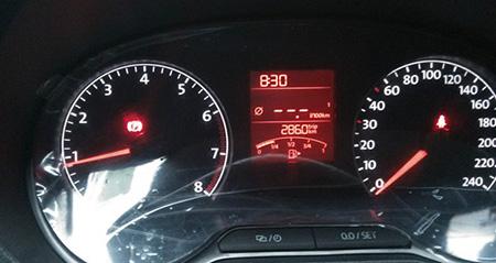 汽车怠速多少算正常