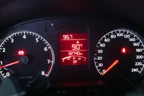 夏天汽车水温99度多少