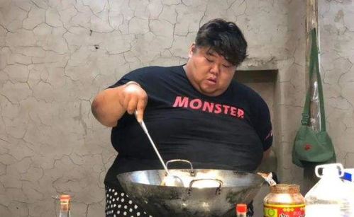 600斤重吃播网红去世 年仅24岁 600斤重吃播网红去世 年仅24岁