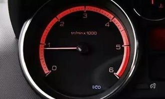 汽车开大灯怠速多少正常