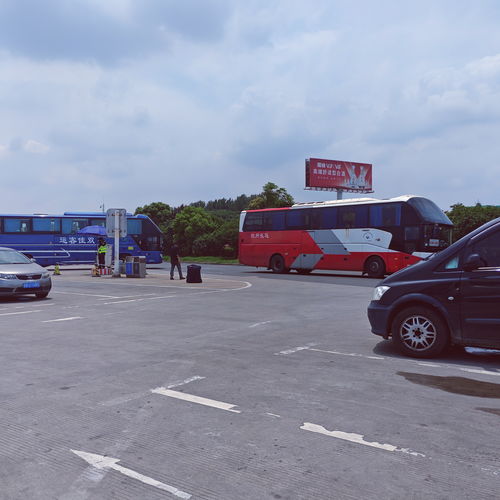 巴中汽车多吗多少钱