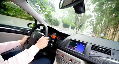 汽车起步要踩多少刹车