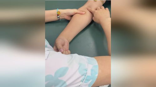 护士抽血找不到血管连续扎针