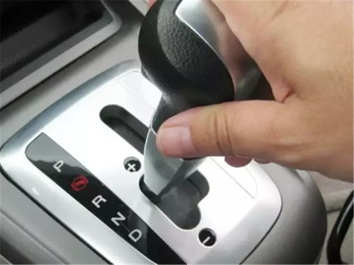 汽车三挡低于多少熄火 汽车三挡低于多少熄火