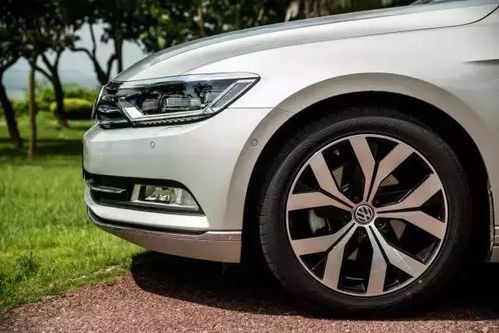 汽车胎压加到多少lb