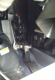 汽车油门最高多少圈油