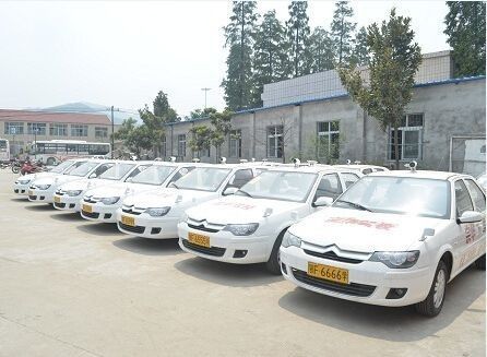 学汽车培训学校费用多少