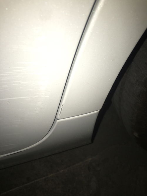 汽车刮腻子多少钱