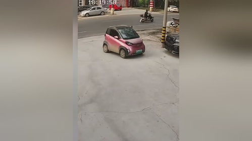 一辆小汽车重多少千克 一辆小汽车重多少千克