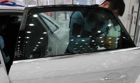 汽车贴膜多少