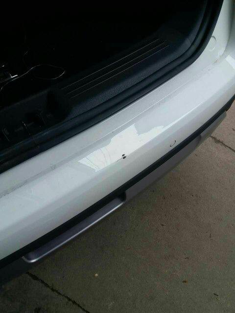 汽车后门刮伤修理费多少