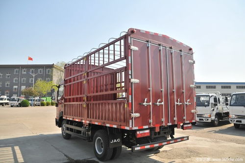 大型汽车多少吨位