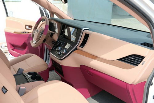 汽车内饰美容多少钱