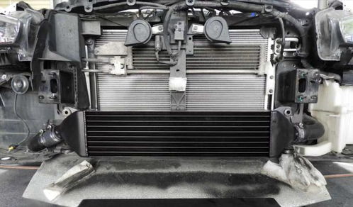 汽车冷却水箱多少升水