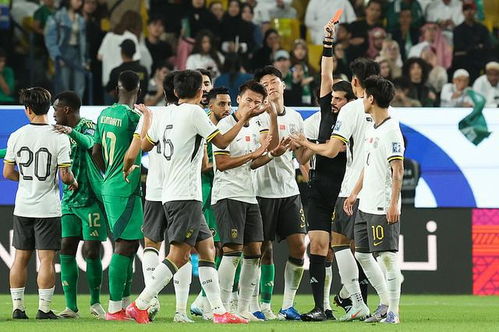 国足0-1沙特 继续小组垫底 国足0-1沙特 继续小组垫底