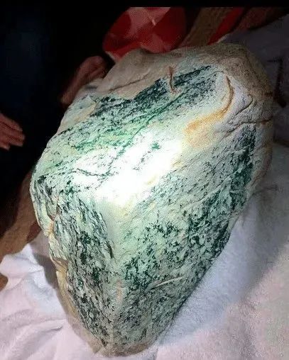 “中国赌石第一案”一审宣判