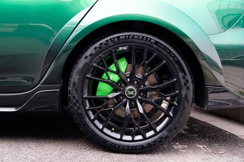 白色汽车加装红杠多少钱