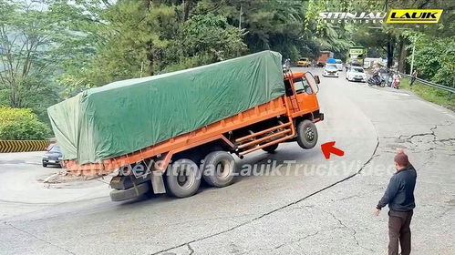 大型汽车载多少人