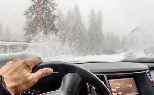 汽车多少度打开暖风好