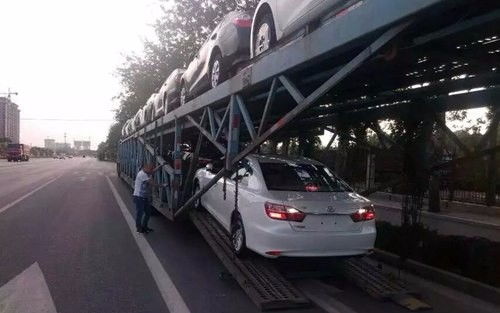 小汽车托运2000公里要多少运费 小汽车托运2000公里要多少运费