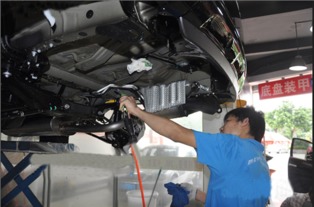 汽车喷底盘装甲多少米