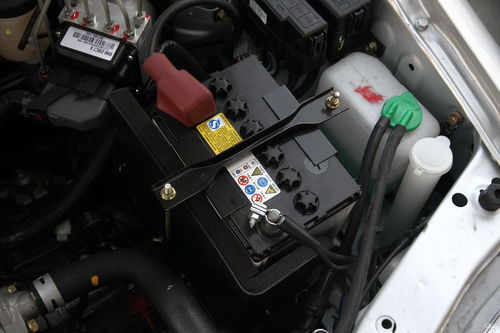 汽车电瓶多少该换了