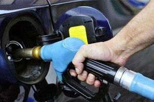 小汽车油箱加满是多少升