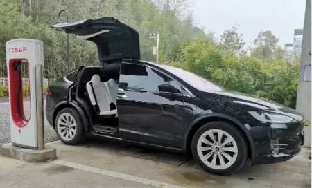 特斯拉汽车能跑多少码远