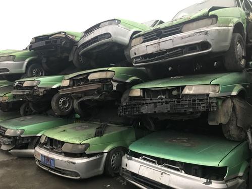 小汽车报废多少钱 小汽车报废多少钱