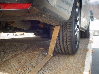 成都汽车补胎多少钱