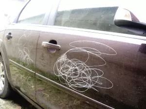 汽车划伤修复多少钱