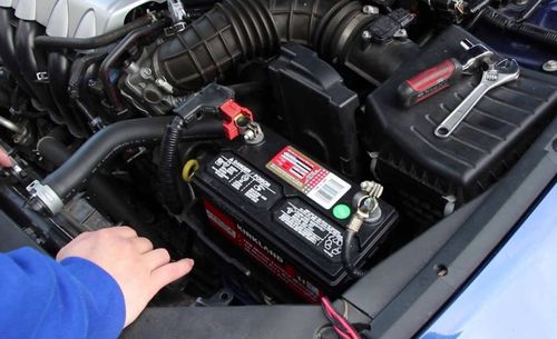 汽车的电池一般多少钱