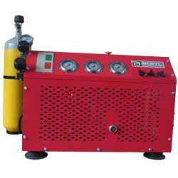 汽车压缩机的电压多少