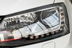 冬天汽车大灯多少度 冬天汽车大灯多少度