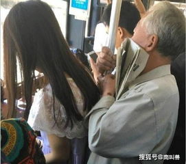 两00后女孩在鬼屋被强制猥亵