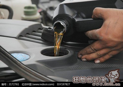 汽车机油应该有多少
