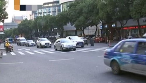 外卖小哥撞坏汽车赔多少