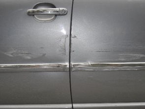 汽车被人碰伤多少钱