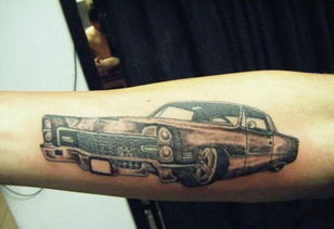 汽车纹身工资一般多少