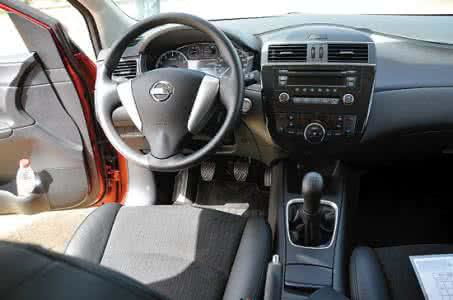 新桑塔纳汽车油箱多少升