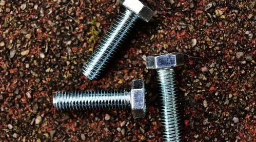 汽车内部螺丝度数多少